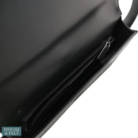 Gucci Vintage Black Smooth Leather Shoulder Bag/Purse 001 3063 G Logo Flap - Picture 7 of 16